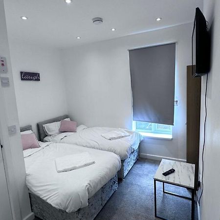 Comfy Diamond Ensuite Room Maidstone With Free Parking And Speedy Wifi Esterno foto